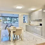 Daire Vibrant Host Solutions - Povoa Living