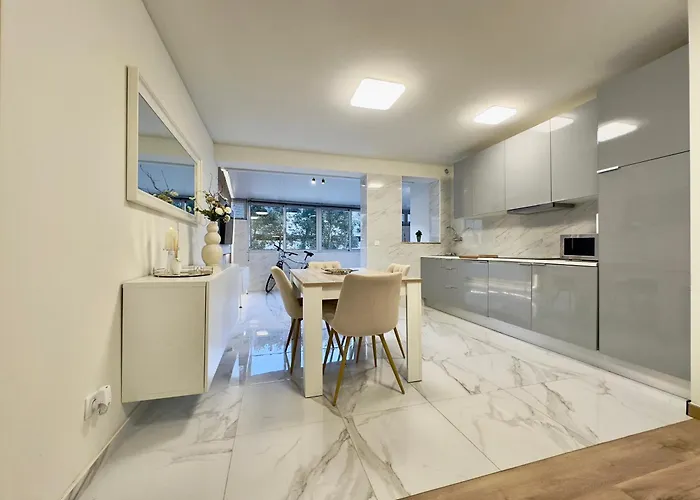 Vibrant Host Solutions - Povoa Living *